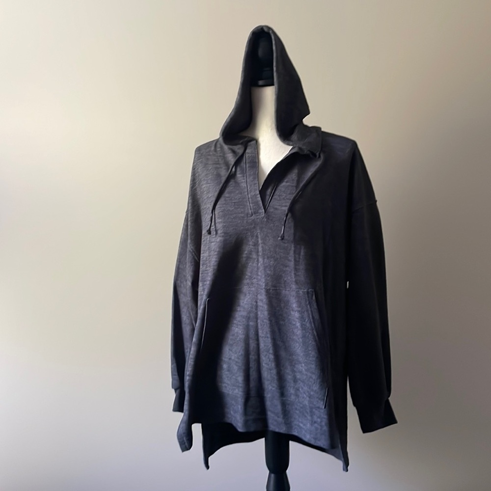 Old Navy women’s pullover hoodie